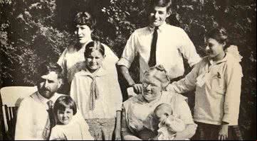 Família Hemingway em 1915 - Wikimedia Commons