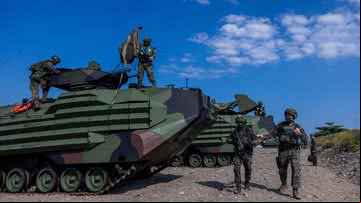 Fotografia das Forças Armadas de Taiwan em 2022 fazendo um exercício militar que simula possível invasão chinesa - Getty Images